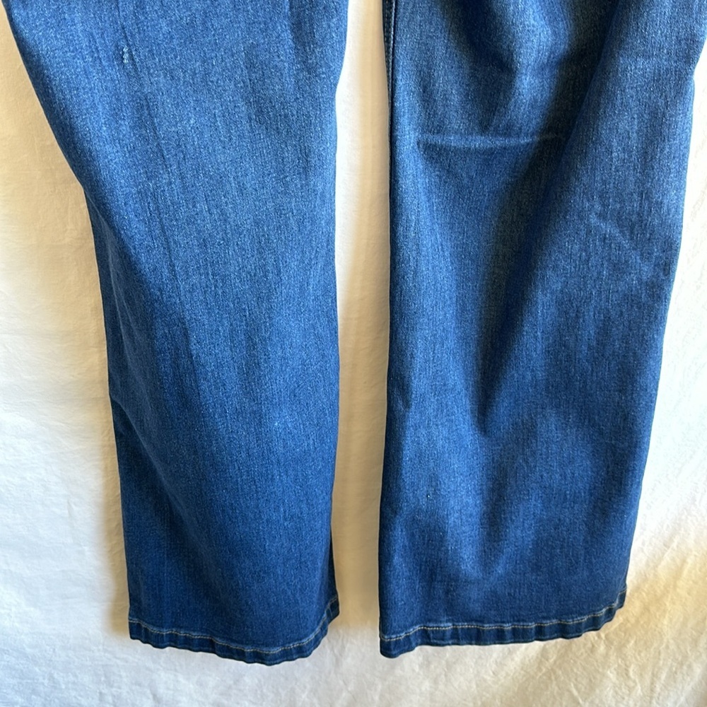 Wide leg blue jeans, size 14 - Picture 4 of 9